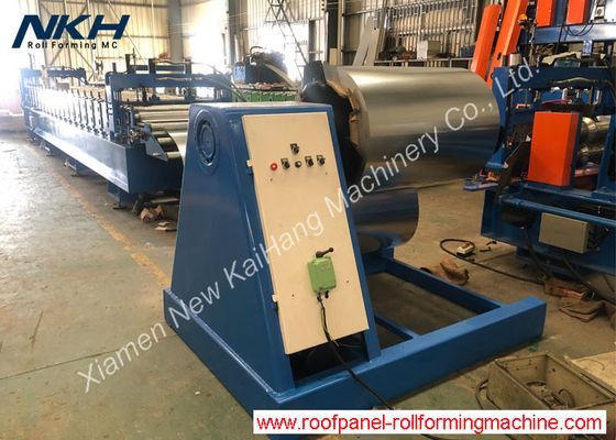 Roll forming machine, panel machine, Trimdeck 760, Roof panel, in buildings