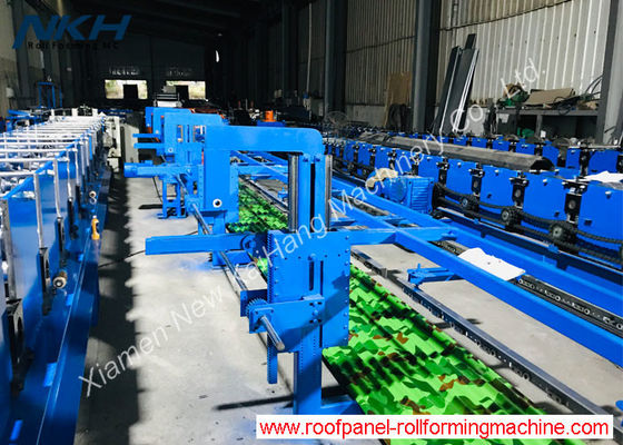 kupować Sterowanie elektryczne Automatyczna maszyna układająca Maszyna do formowania rolek paneli dachowych, układarka pneumatyczna online manufacture