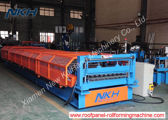 Buy Customizable Metal Roll Forming Machine With PLC Control System And Forming Speed 20-25m/min online manufacture