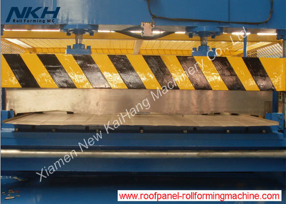 ซื้อ เครื่องขึ้นรูปม้วนสำหรับโพรไฟล์ผนังแผงหุ้มแผงหลังคาหลังคาแผ่น T4 แผงเครื่องขึ้นรูป online manufacture