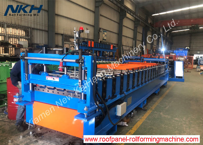 Roll forming machine, panel machine, Trimdeck 760, Roof panel, in buildings