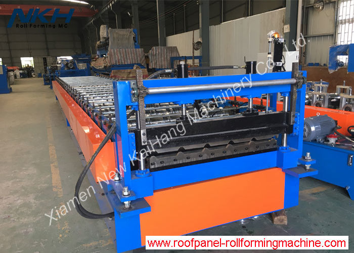 Indonesia popular roofing roll forming mc, pre – painted sheets, 0.42mm, steel roof roll forming machine